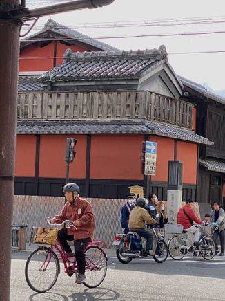 Teahouse where geisha entertain