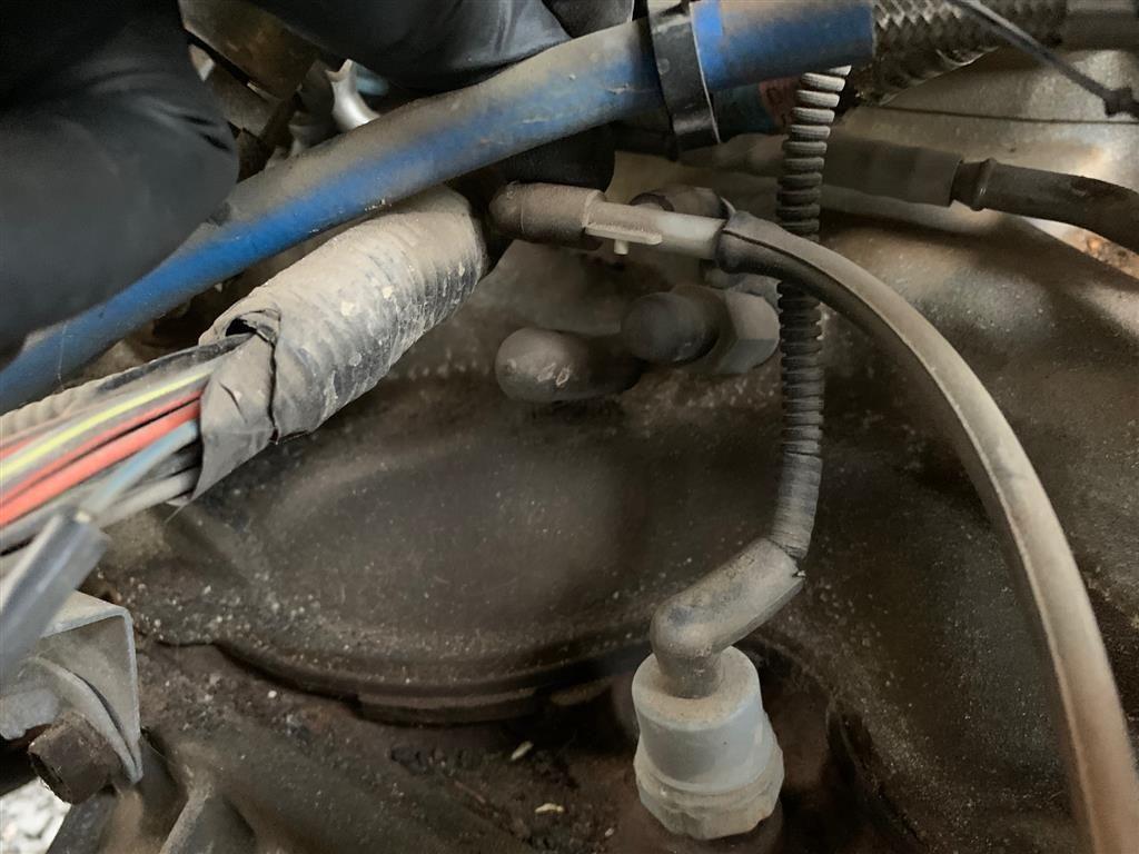 1993 E350 460 EFI vacuum lines question - Ford Truck Enthusiasts Forums