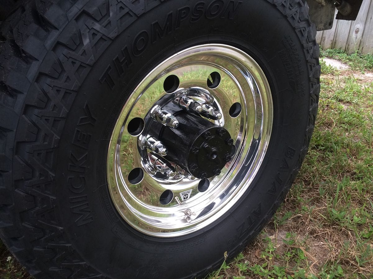 1996 Ford f350 hubcap #2