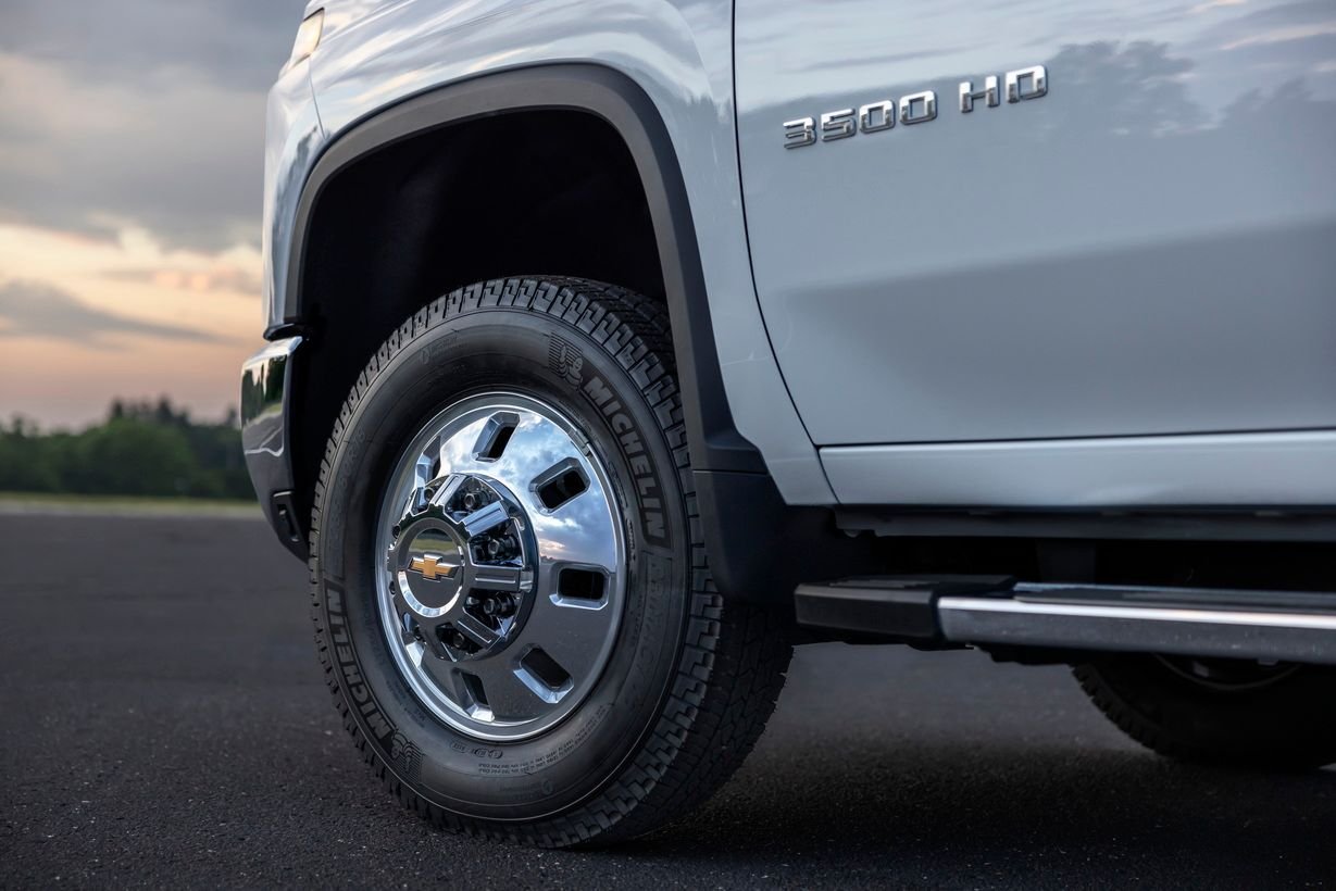 Chevy introduces new 2024 Silv HD Ford Truck Enthusiasts Forums