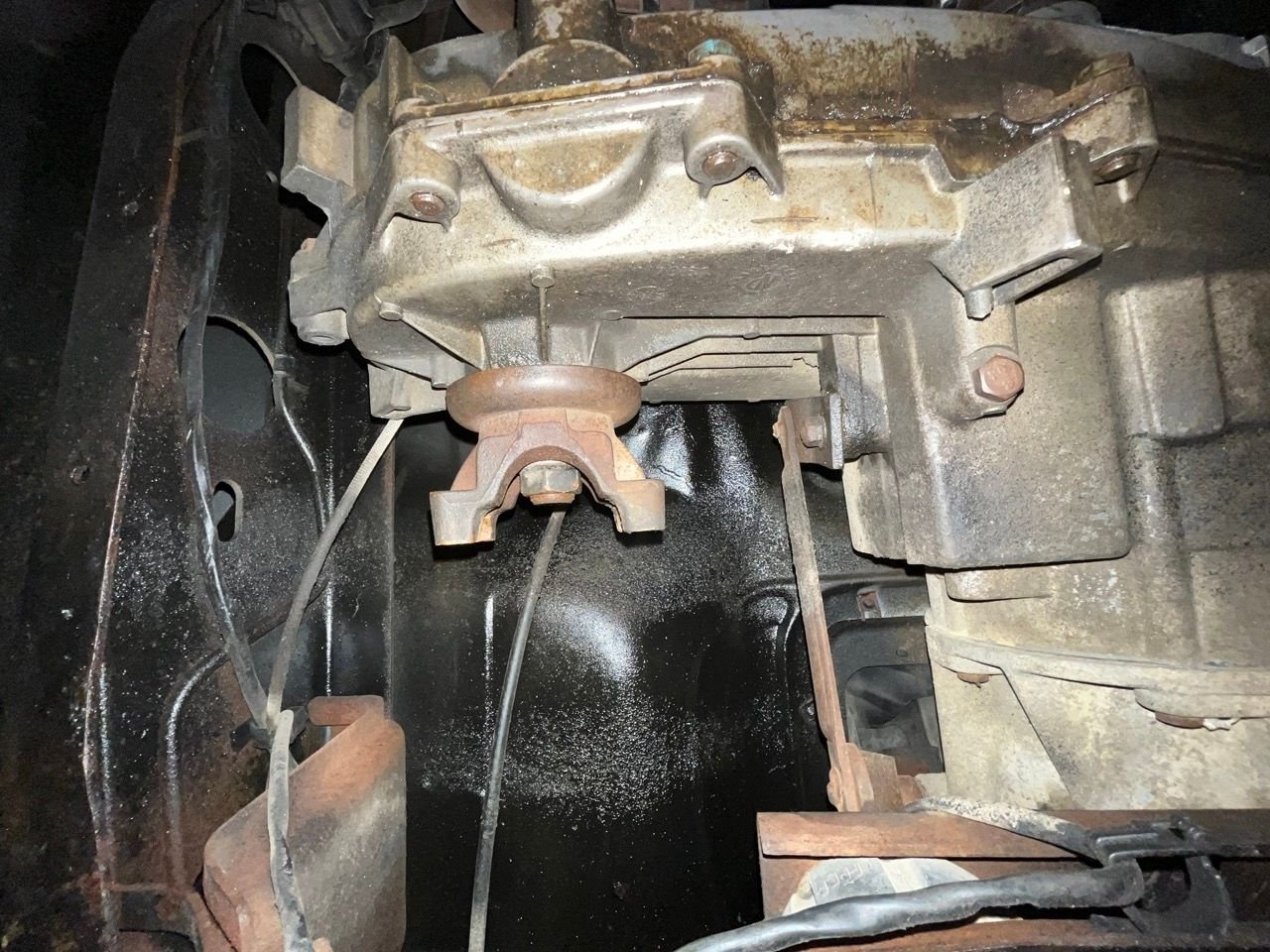 Transfer case current output shaft yoke style. 