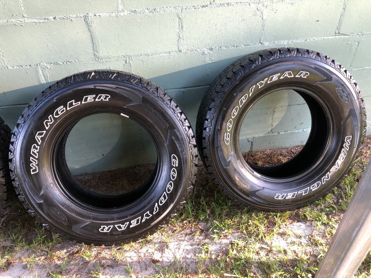 275/70r18 Goodyear Wrangler tiresalmost new Ford Truck Enthusiasts