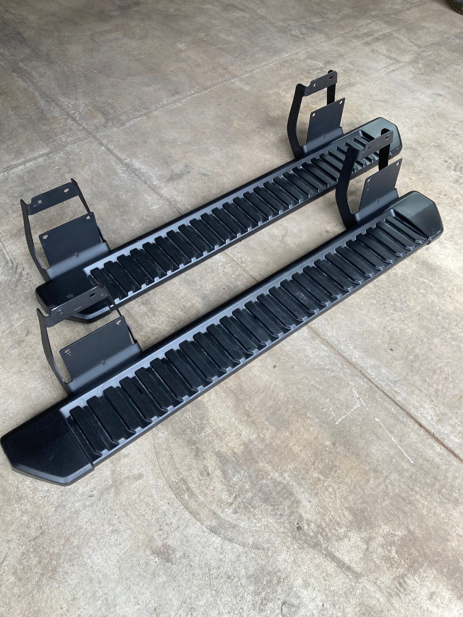 Accessories - OEM Super Duty Reg/Std Cab running boards - Used - 2017 to 2022 Ford 3/4 Ton Pickup - 2017 to 2022 Ford 1 Ton Pickup - Meridian, ID 83642, United States