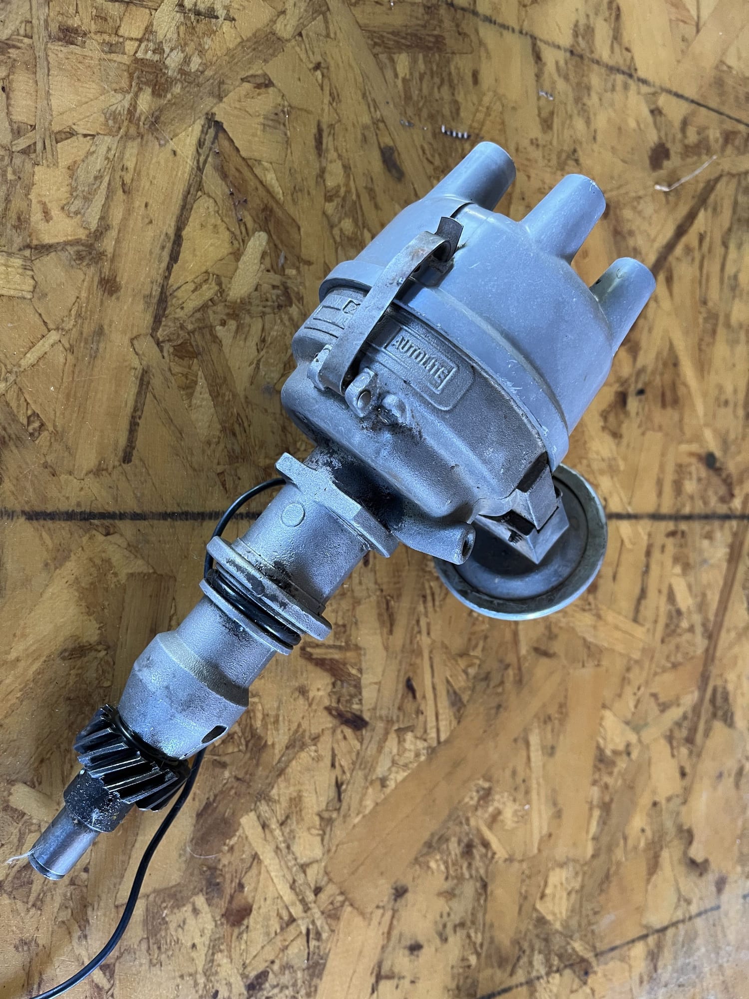 Engine - Electrical - FREE Autolite Distributor for 300 6 - Used - 0  All Models - Boulder, CO 80305, United States