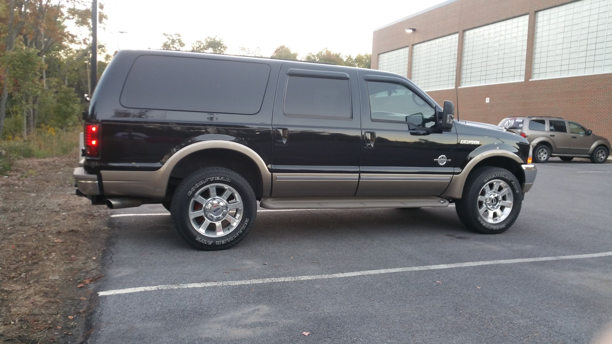 used ford excursion v10
