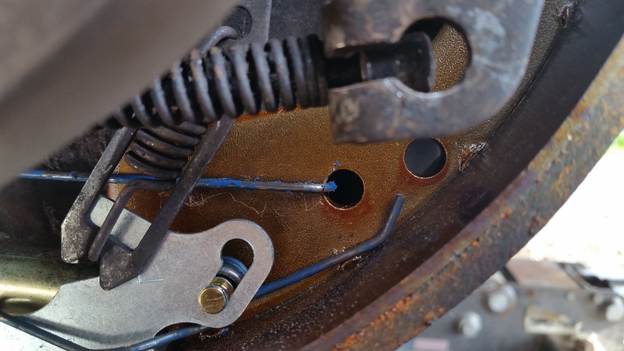 Rear brake spring placement? Ford Truck Enthusiasts Forums