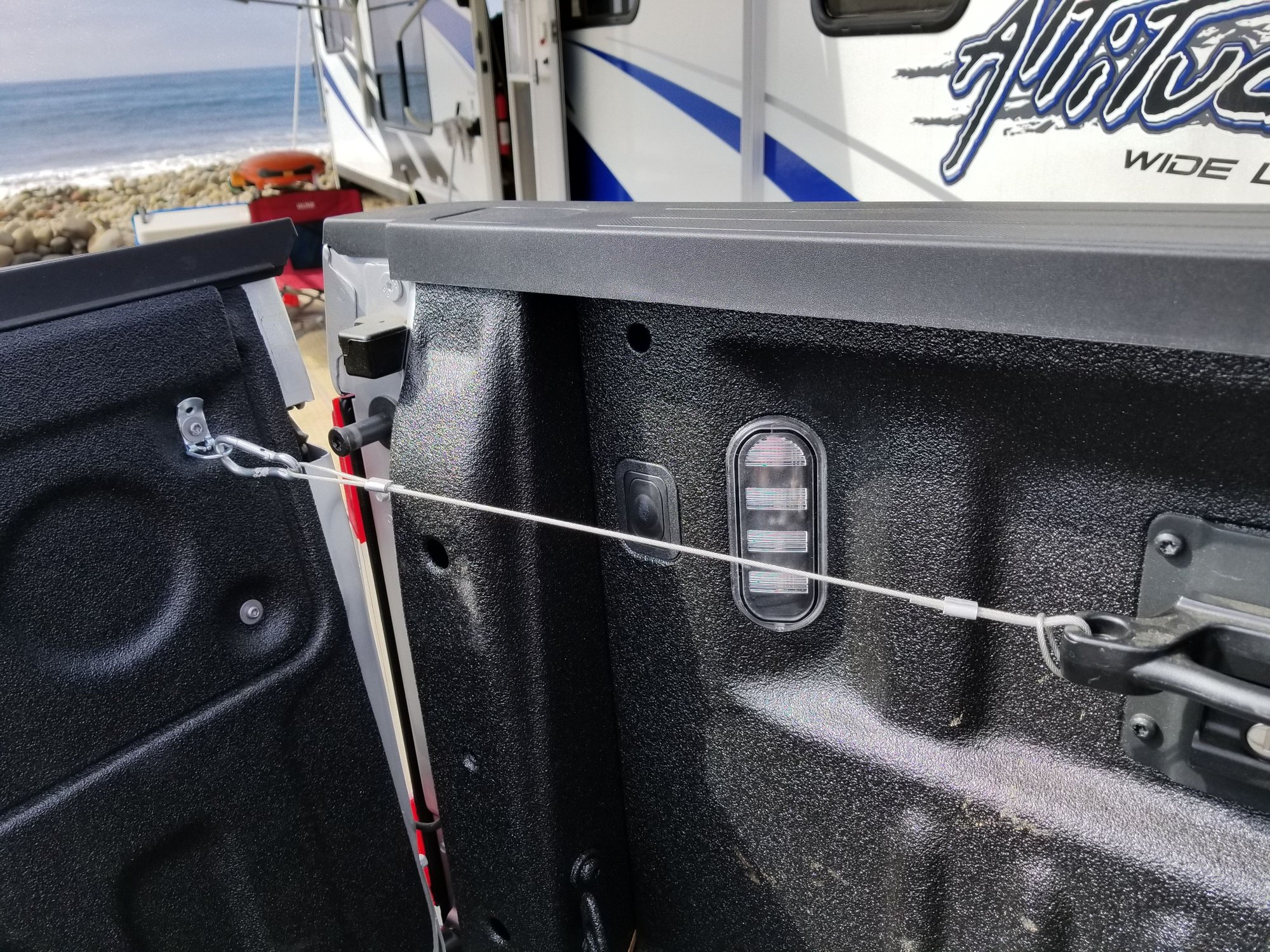 Question about remote tailgate release Page 6 Ford Truck