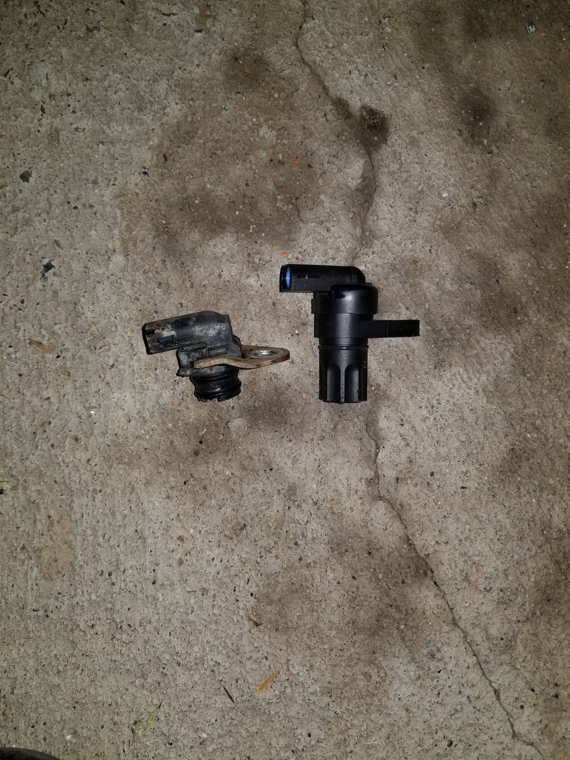 ABS sensor/speed sensor top of rear diff - Ford Truck Enthusiasts