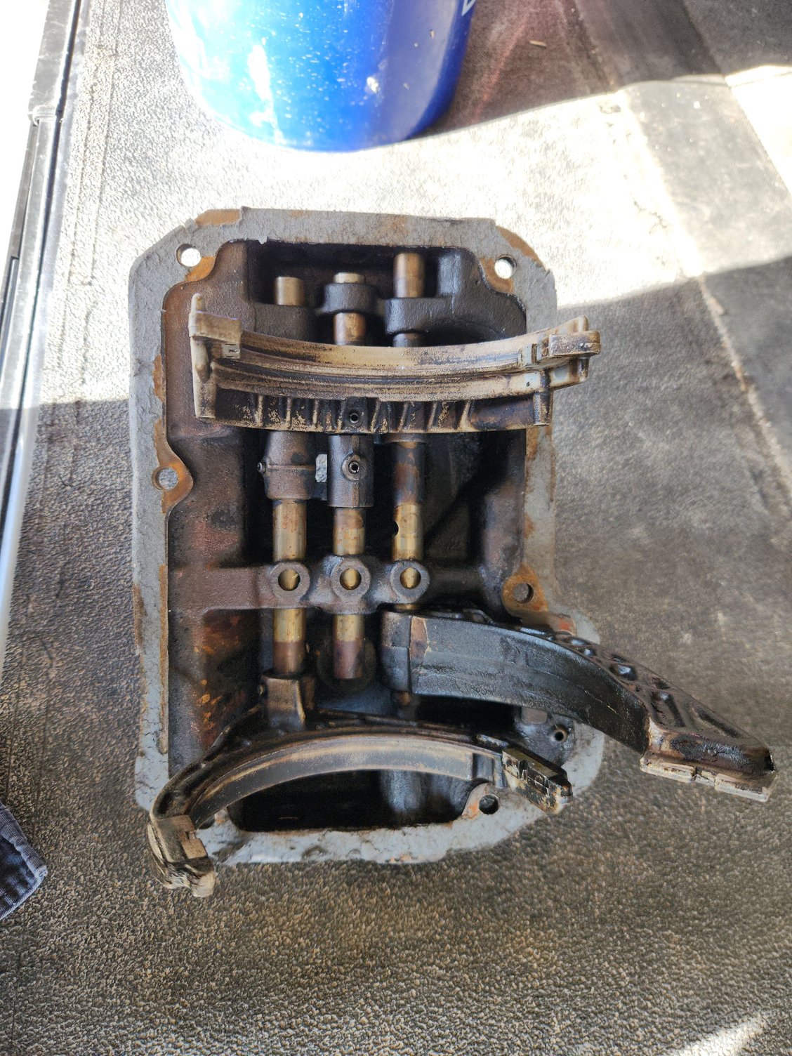 Need exploded diagram of newer T18 top cover Ford Truck Enthusiasts