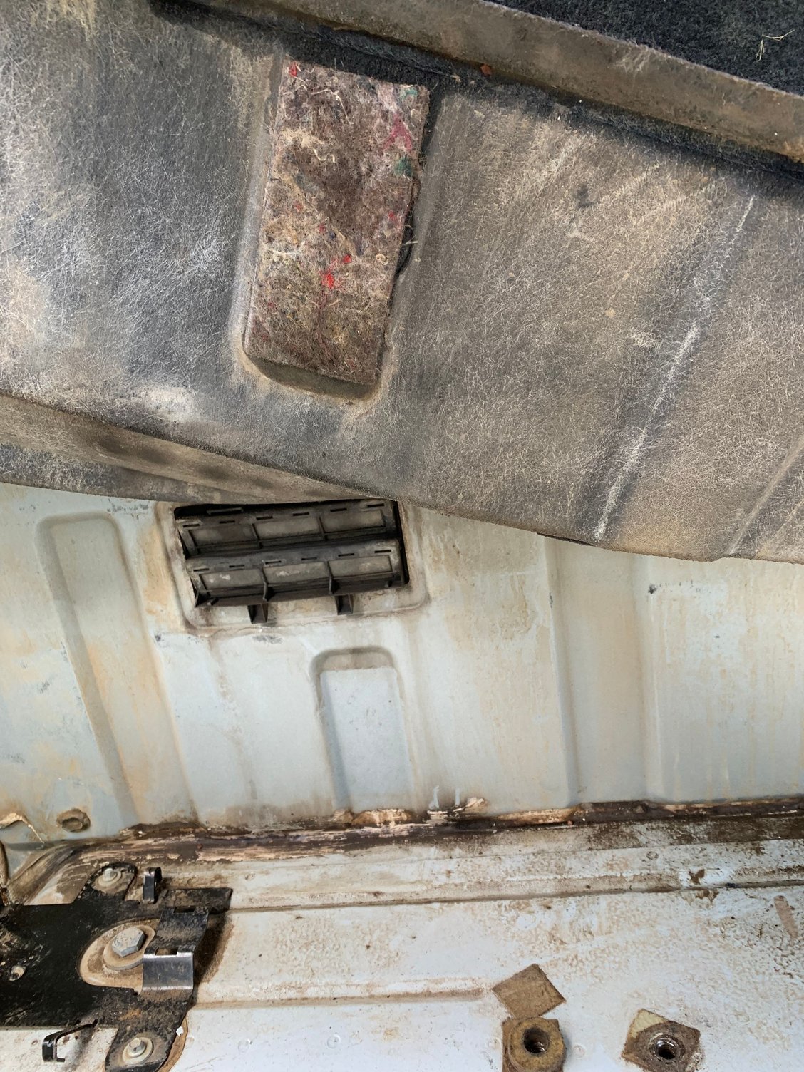 Truck taking on water from back of cab vents Ford Truck Enthusiasts Forums