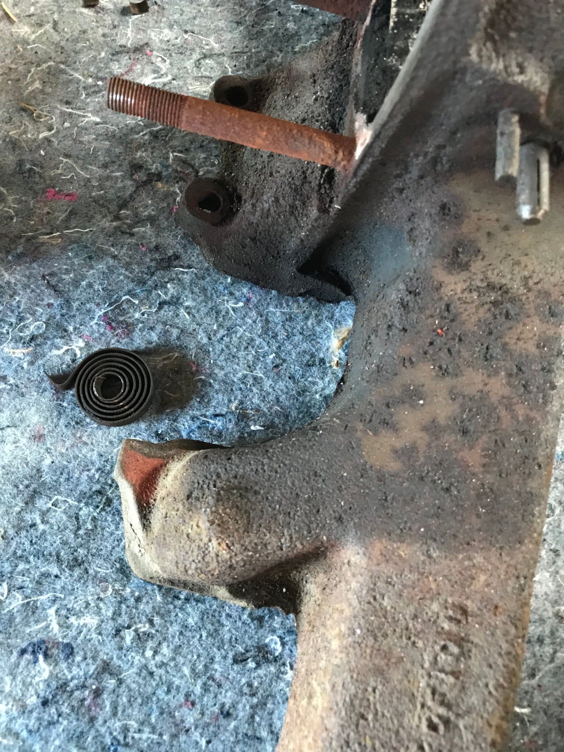 Heat Riser Assembly and spring - Ford Truck Enthusiasts Forums