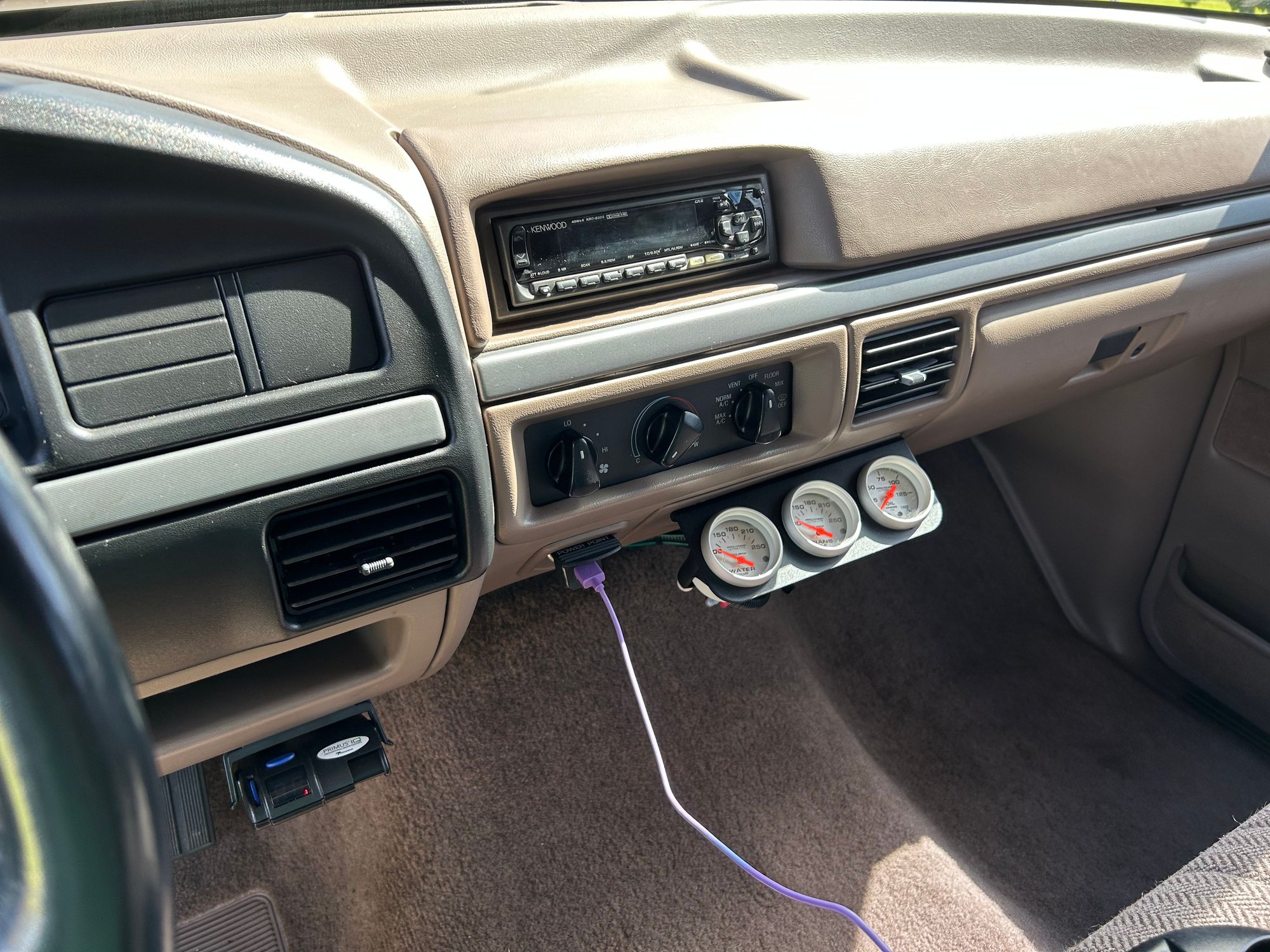 Interior/Upholstery - Looking for a good quality ash tray for my 92 F 250 p/u. - Used - 1992 Ford F-250 - Port Charlotte, FL 33954, United States