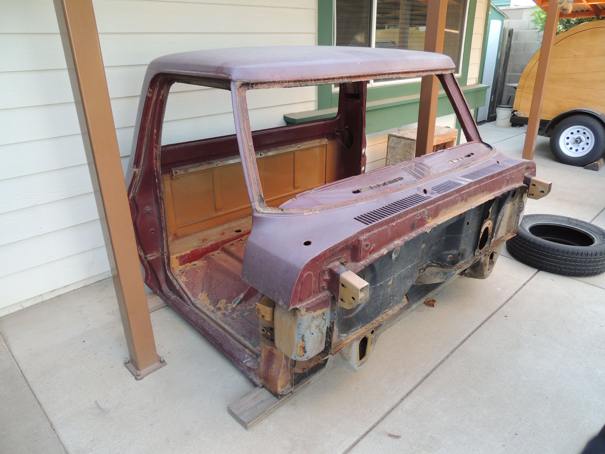 1976 Ford F-100 - Do you like to build models? Full rig torn down to the frame ready for prep, paint and assembly! - Used - VIN Ford F100 360 - 150,000 Miles - 8 cyl - 4WD - Manual - Truck - Purple - Yuba City, CA 95993, United States