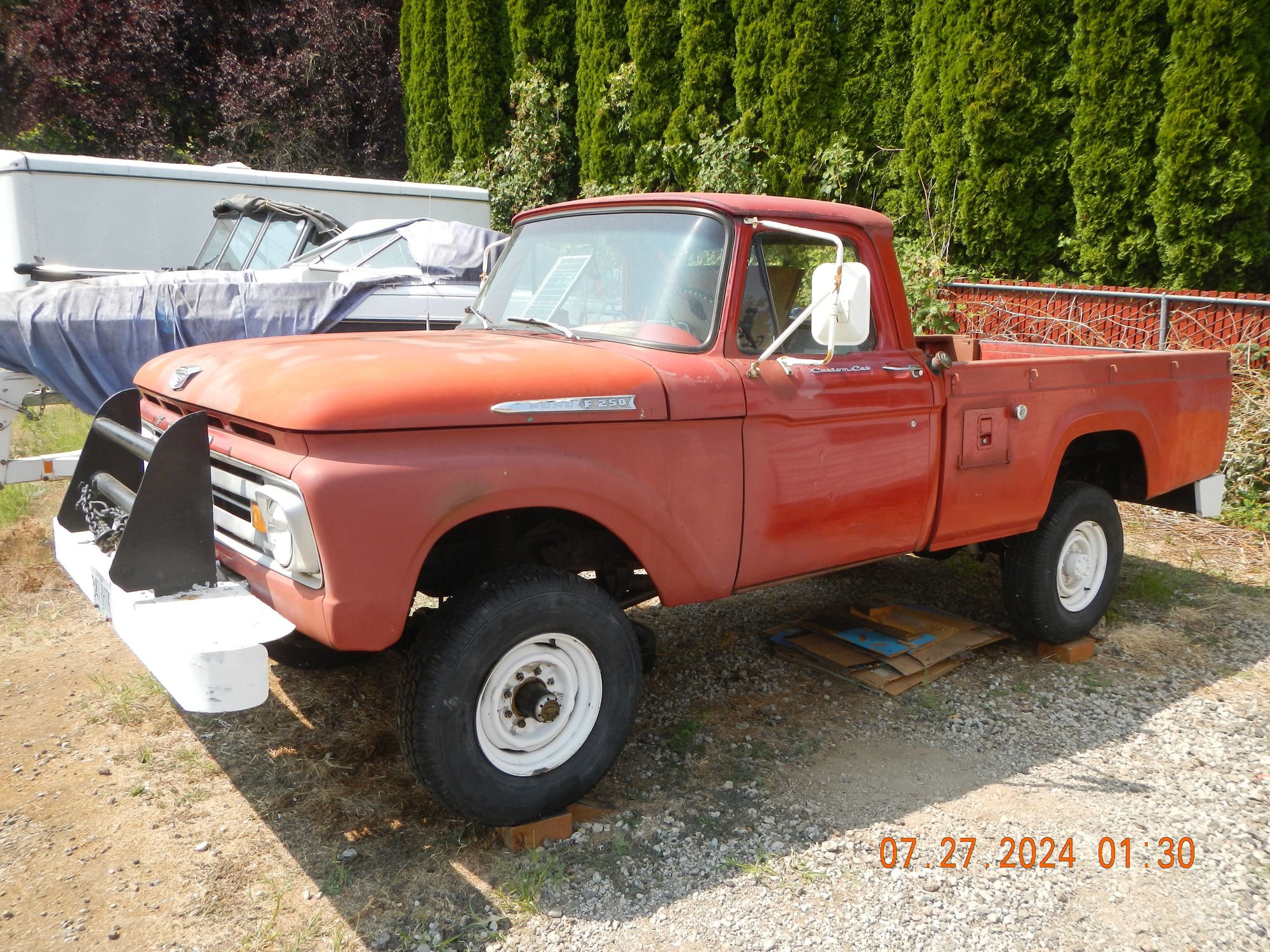 1962 Ford F-250 - 1962 Ford F250 4x4  / 4-speed Manual Transmission - Used - VIN F26CR261054 - 59,576 Miles - 8 cyl - 4WD - Manual - Truck - Red - Portland, OR 97233, United States