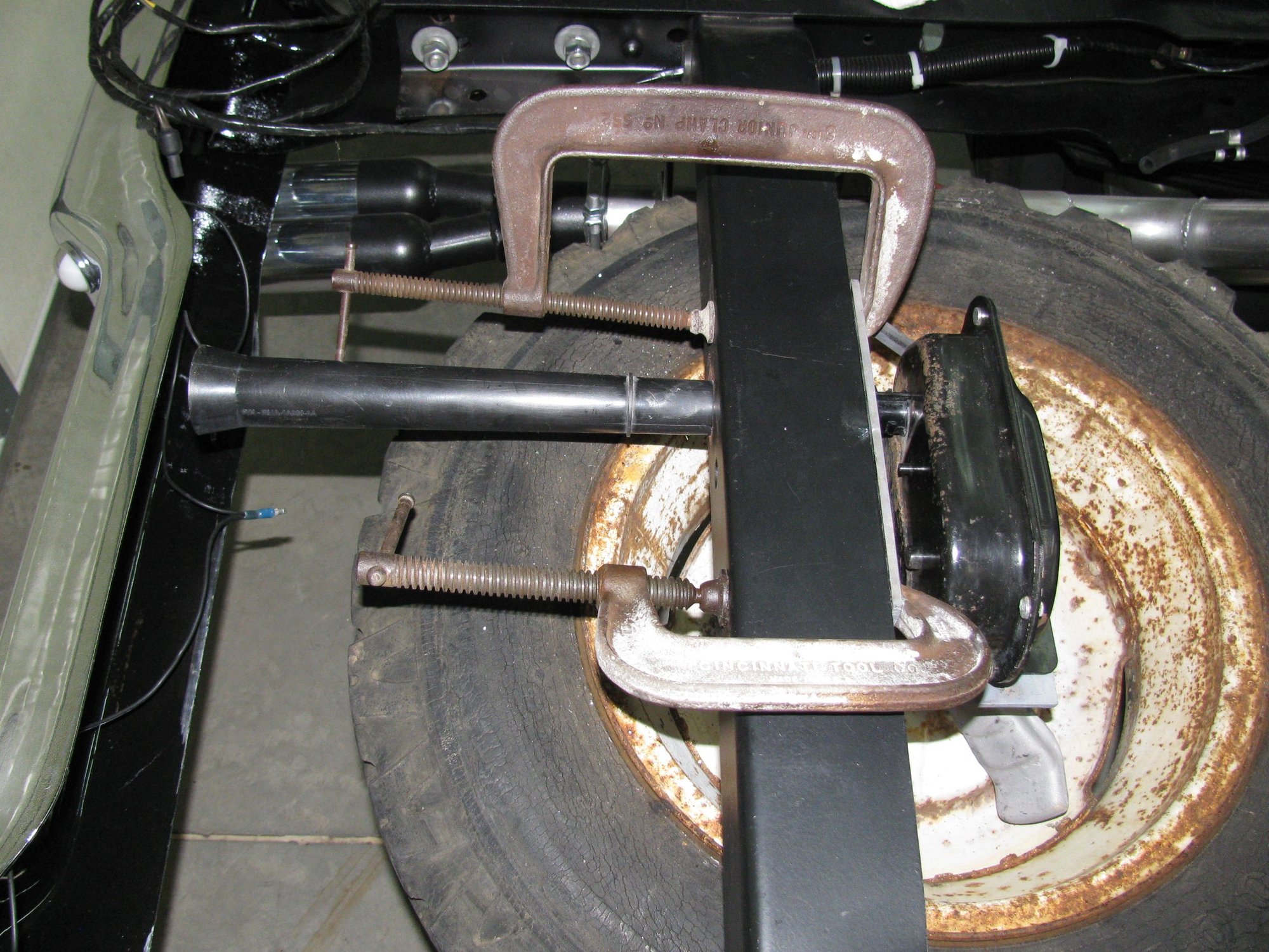 Crank Down Spare Tire Mount best donor Ford Truck Enthusiasts Forums