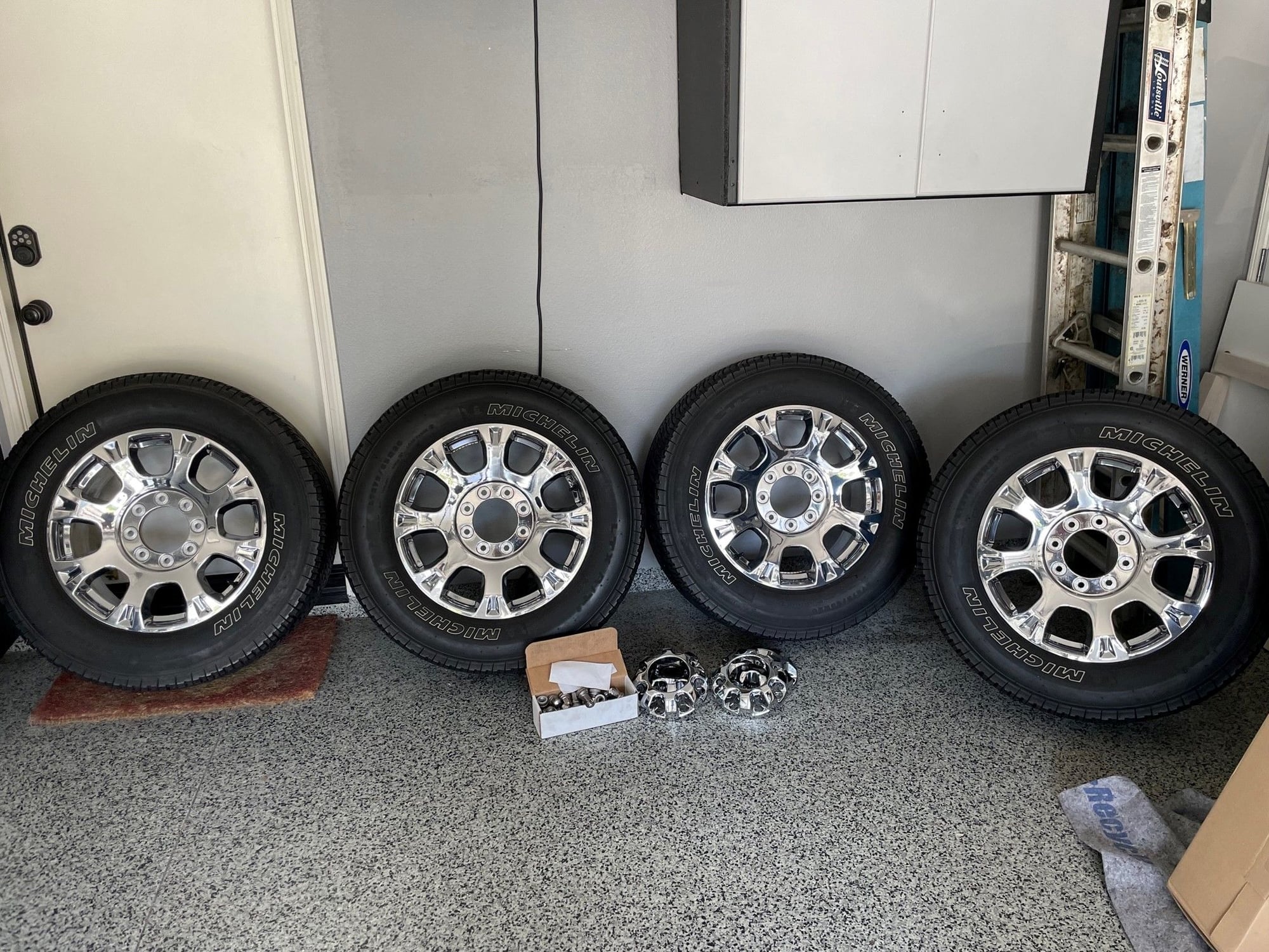 Wheels and Tires/Axles - 20" OEM Chrome Package Wheels 2020-2022 F250/F350 SRW - Used - 2017 to 2024 Ford F-250 Super Duty - Santa Clarita, CA 91354, United States