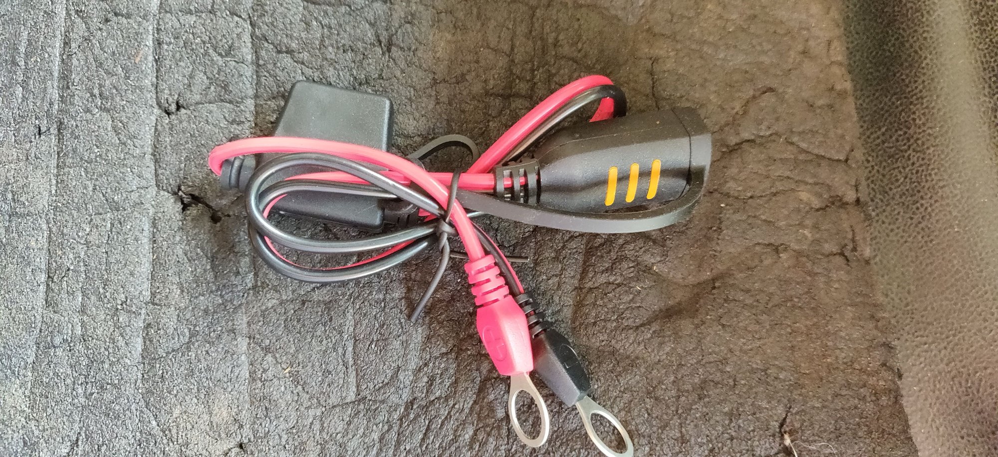 Battery Maintainer/Smart Charger hook up question Ford Truck