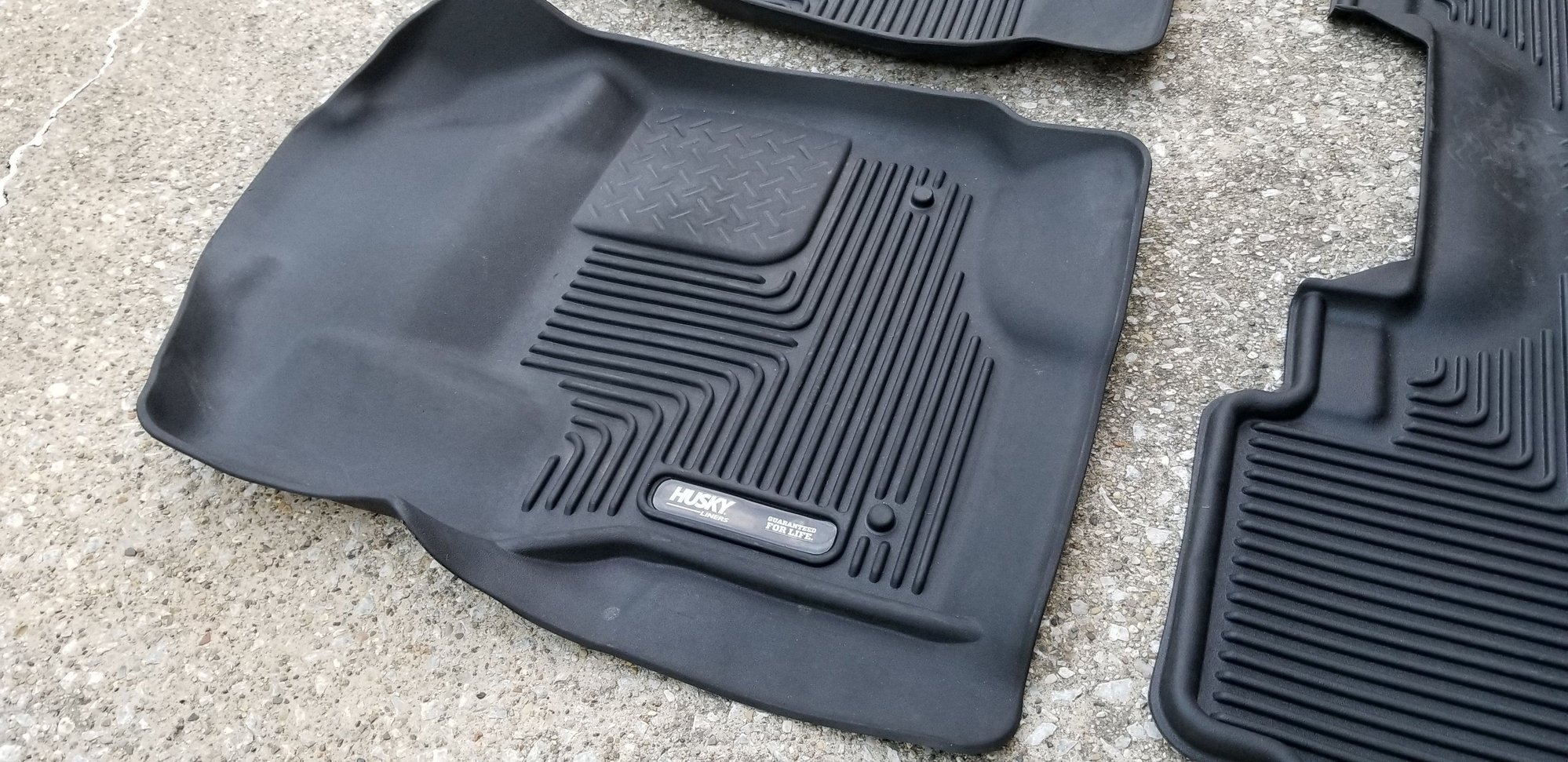 Interior/Upholstery - Husky X-Act fit floor mats for crew cab - front and backs like new - Used - 2017 to 2019 Ford F-250 - 2017 to 2019 Ford F-250 Super Duty - 2017 to 2019 Ford F-350 - 2017 to 2019 Ford F-350 Super Duty - Frankenmuth, MI 48734, United States