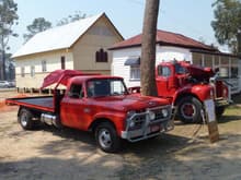 My old EFY at the local historical village show, being shown up by an absolutely fantastic resto on an old Mack Thermodyne. That old Mack would have had well over $100,000 spent on it in my estimation. A very nice truck, even if it aint a Ford,,,lol