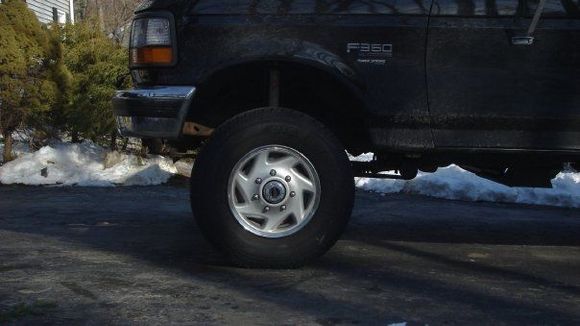 old (winter) front tire and hubcap