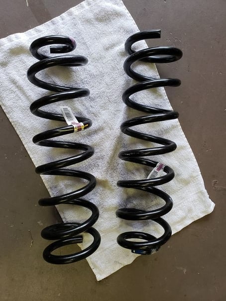 Steering/Suspension - 2017 - 2019 Ford F250 F350 Superduty Front OEM Coil Springs 5C34-5310-AEE New Takeoffs - New - 2017 to 2019 Ford 3/4 Ton Pickup - Boca Raton, FL 33428, United States
