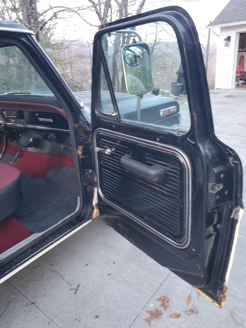 1968 Ford F-100 - Solid '68 F100 Ranger ready to clearcoat patina or start classic restoration - Used - VIN F10YCD03279 - 8 cyl - 2WD - Manual - Truck - Black - Spruce Pine, NC 28777, United States