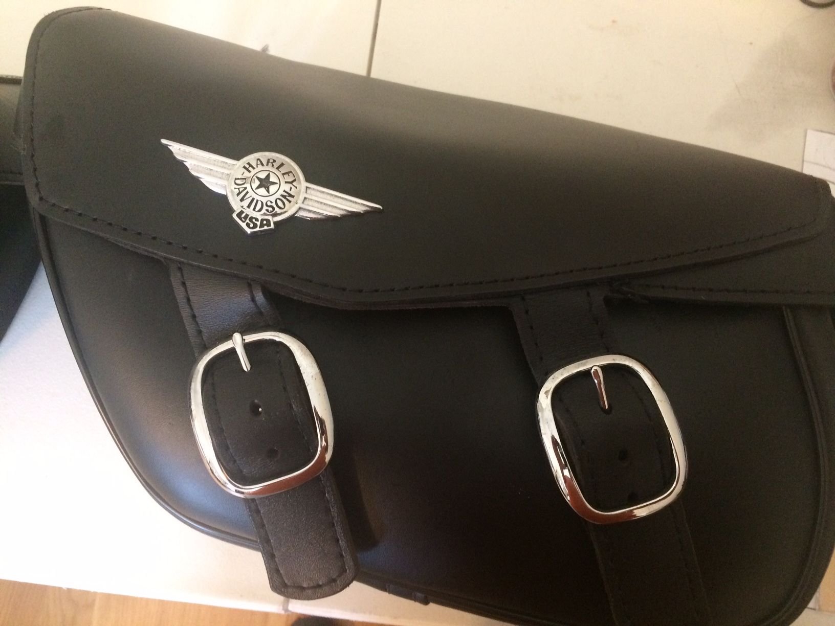 Harley davidson fatboy flstf softail leather saddlebags bags 9032000d