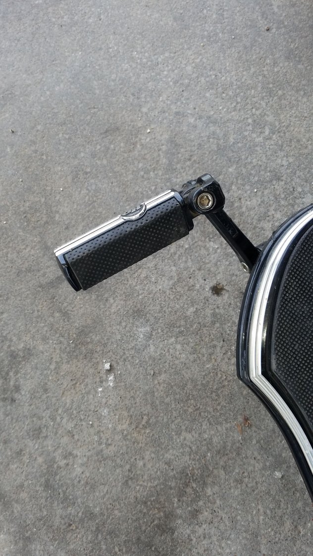 Frame mount highway pegs Harley Davidson Forums