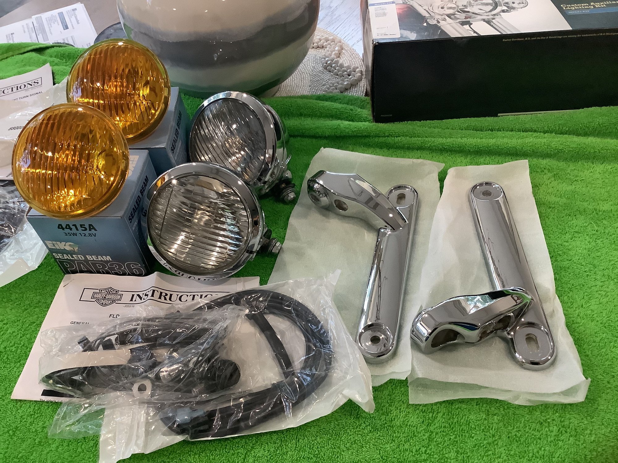 H/D Factory Headlamps Factory ‘Custom Auxiliary Lighting Kit’ w/chrome