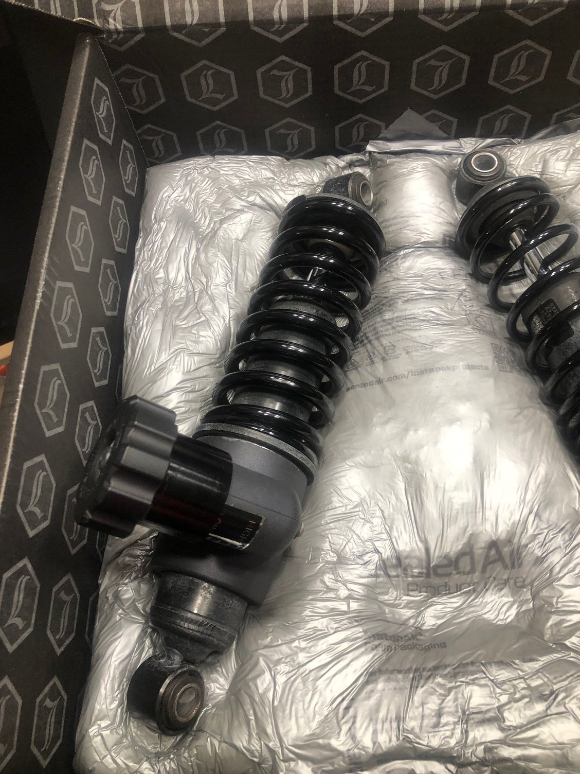 Harley Touring Hand Adjustable Shocks Harley Davidson Forums