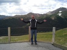Russ made this flatlander go all the way up to the top of this mountain.Geesh is high there