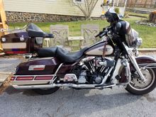 1998 FLHTCI, original owner, 48k miles.  The caddie...