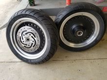 Fatboy Lo wheels/rotors/bearings and Same as new Michelin Commander II tires.