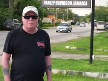 A stop on the way back at the Harley store of course!