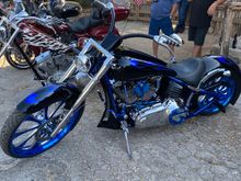 Plenty to look at in Bandera at 11th St