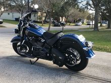 Added a swing arm bag to my Heritage Anniversary today.  Love this bike!  It was in the 80s in Florida today, so put on a few more miles.