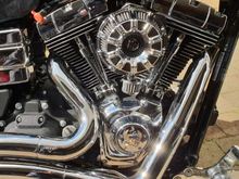 Arlen Ness Inverted
Anyone else with this setup find the 5 x filter mount bolts bottom out on the back plate