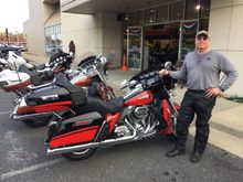 2016 CVO LIMITED Carbon Dust / Red Pearl