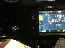 Rear tire pressure (green bar on bottom)