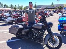 It's a wrap.. Slimlines, SE Vetilator & Powervison Tune Installed.. Finally sounds like a Harley with a lil extra pull