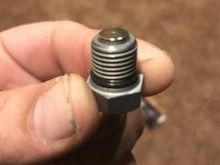 I HAVE A BAG OF VITON REPLACEMENT O-RINGS, I STILL CHANGE EVEN THO ITS SAYS YOU NEVER HAVE TO, I JUST TIGHTEN TO SOPEC AND NEVER MORE....