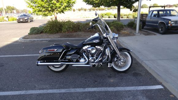 14 FLHR with some S&S goodies