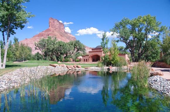 The only thing in Gateway is a resort.