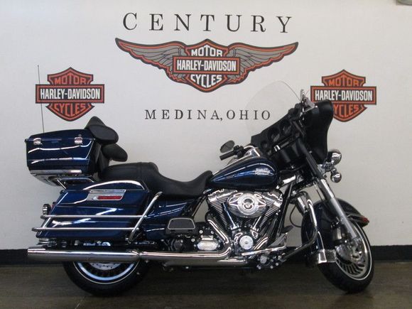 2013 ElectraGlide Classic Big Blue Pearl