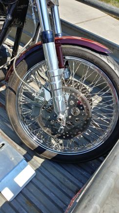 I guess this is a Italian front end 43mm ceriani or something I'm digging the dual front brake caliper s