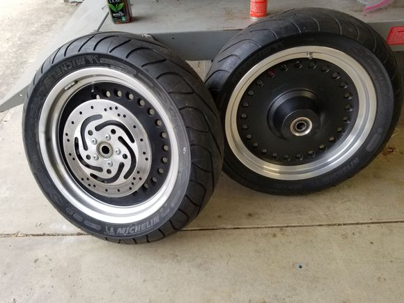 Fatboy Lo wheels/rotors/bearings and Same as new Michelin Commander II tires.