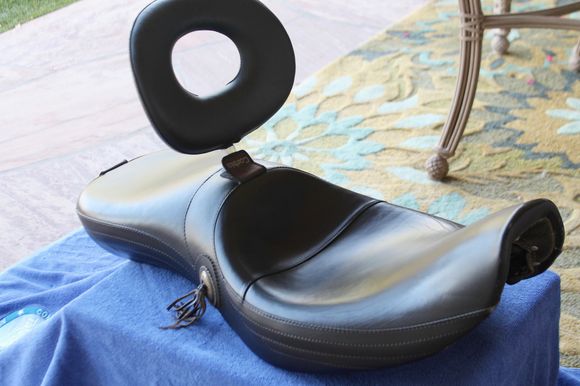 Corbin Gunfighter and Lady with Ovalbac