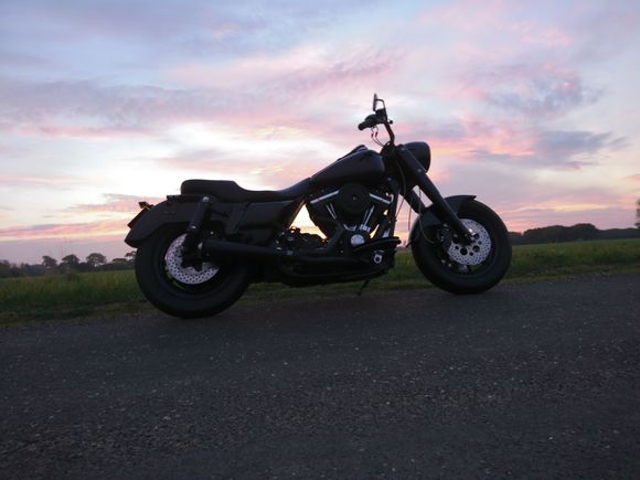 This bagless '99 Road King is my daily ride