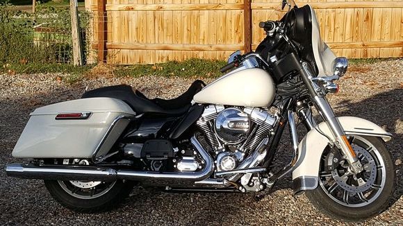 Without rack or backrests