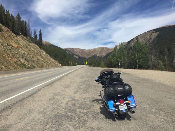 On the way up to Loveland pass